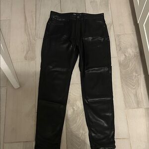 Zara Men's Sleek Black Skinny Jeans